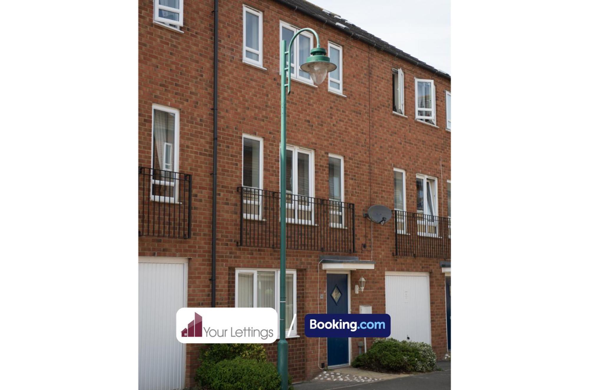 Modern 6 Bedroom Contractor House By Your Lettings Short Lets & Serviced Accommodation Peterborough With Free Wifi Hampton Dış mekan fotoğraf